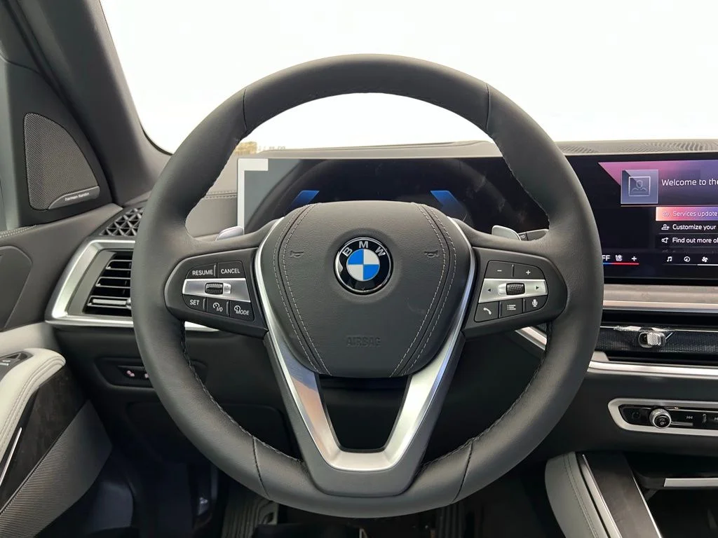 New 2026 Skyscraper Grey Metallic BMW sDrive40i image 17