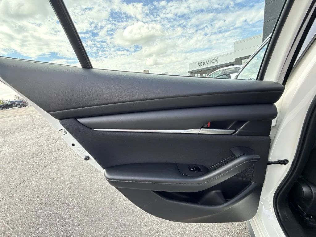 Used 2026 White Mazda 2.5 S image 22