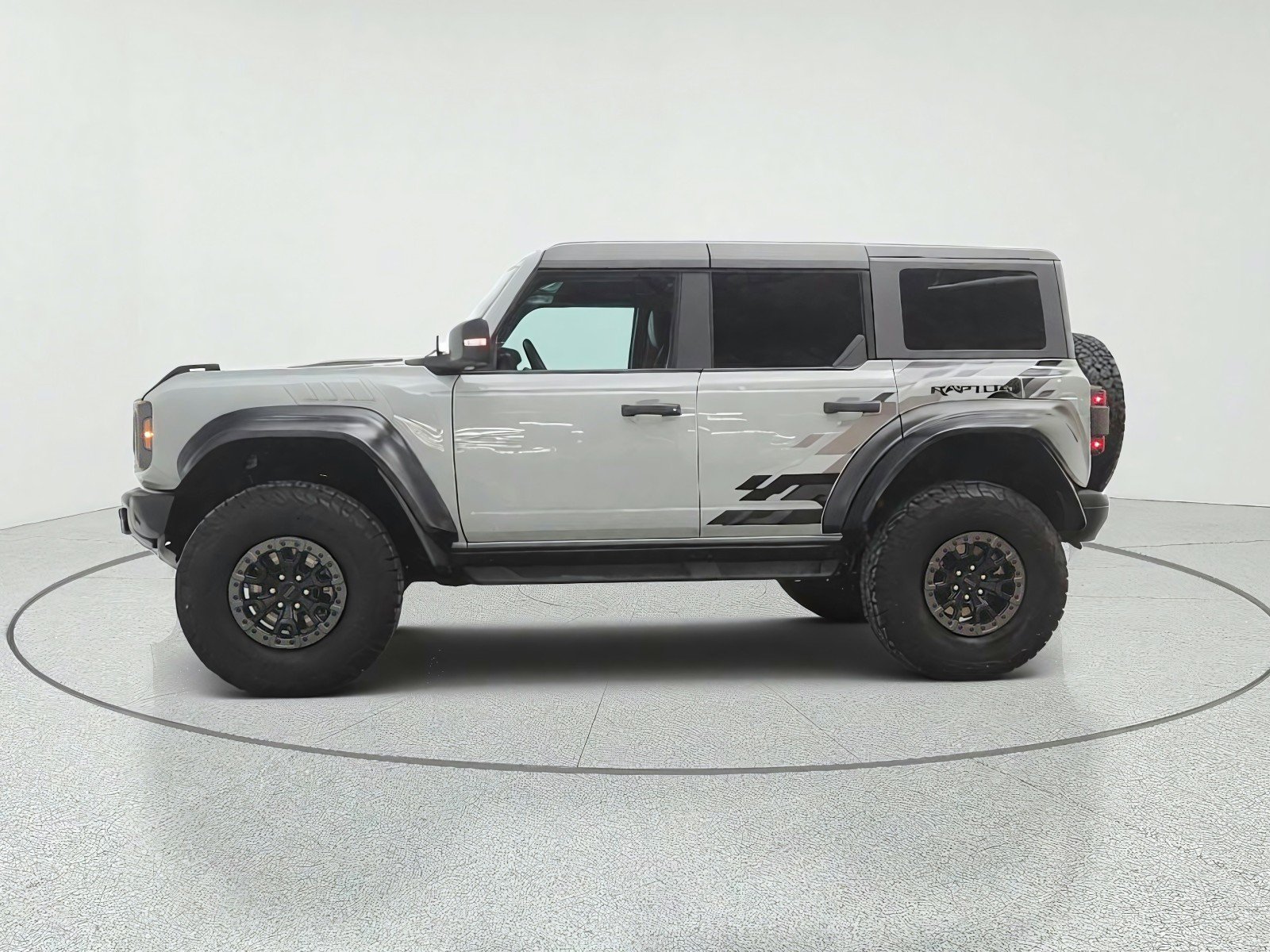 Used 2022 Cactus Gray Ford Raptor 4 Door Advanced 4x4 image 8