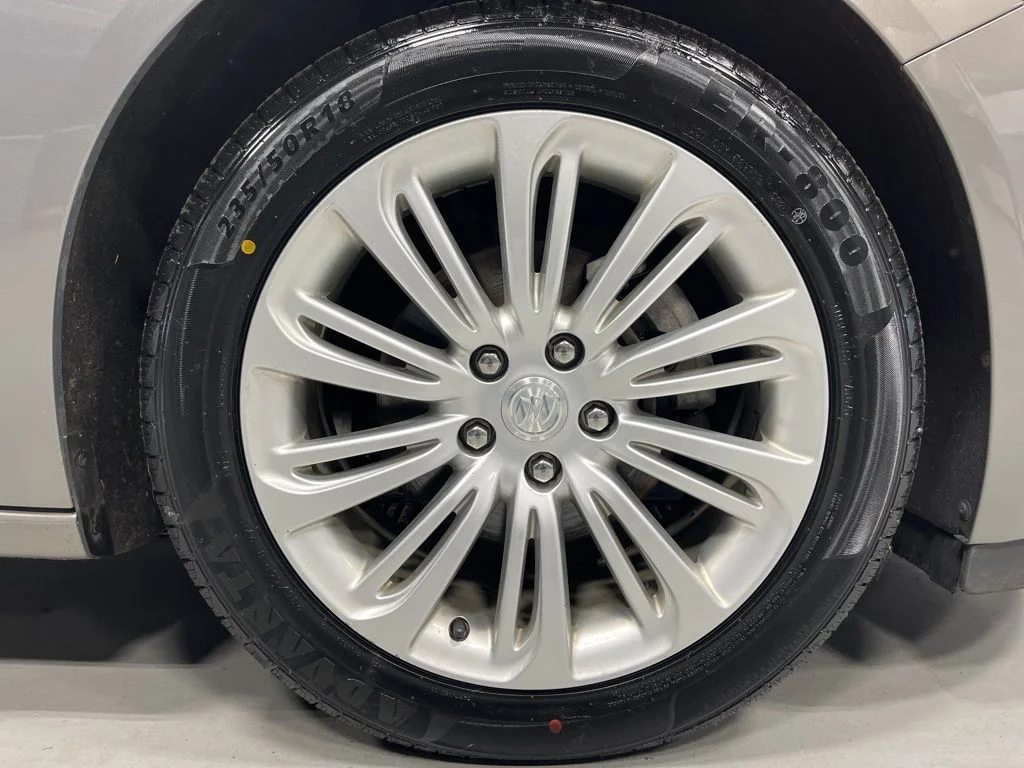 Used 2019 Pepperdust Metallic Buick Essence image 35