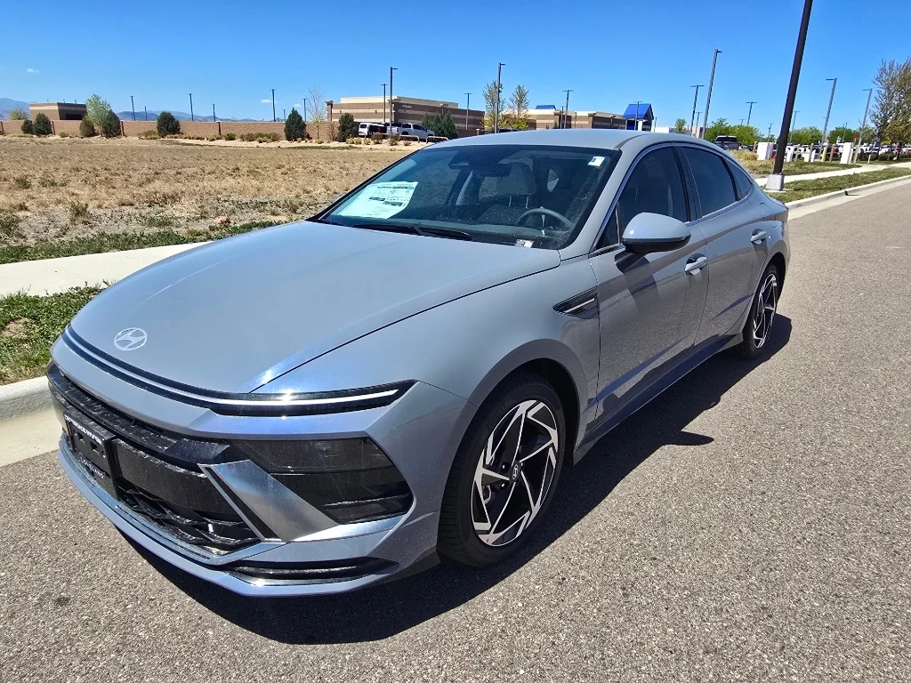 Used 2026 Transmission Blue Hyundai SEL Sport image 1
