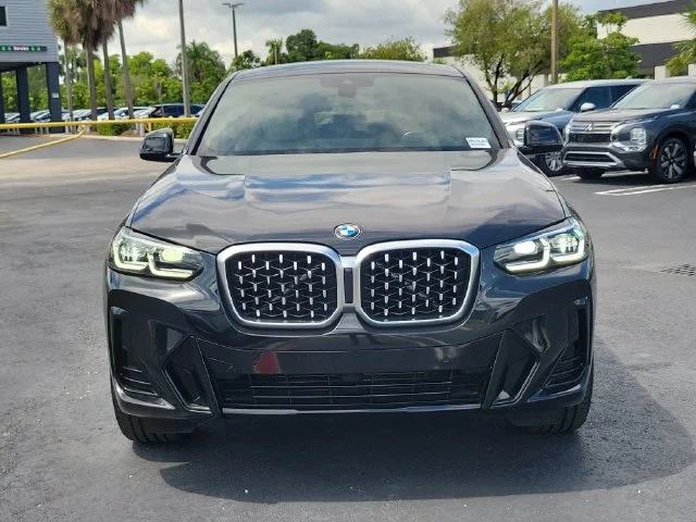 Used 2022 Black BMW xDrive30i image 2