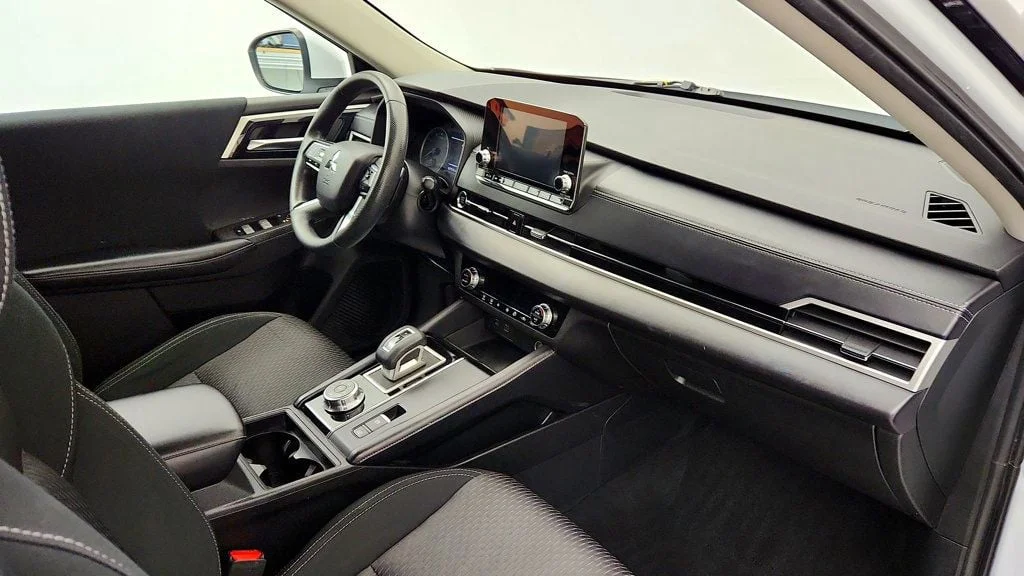 Used 2022 White Diamond Mitsubishi ES S-AWC w/ Convenience Package & 20