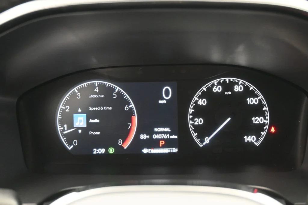 Used 2025 Gray Honda EX-L image 26
