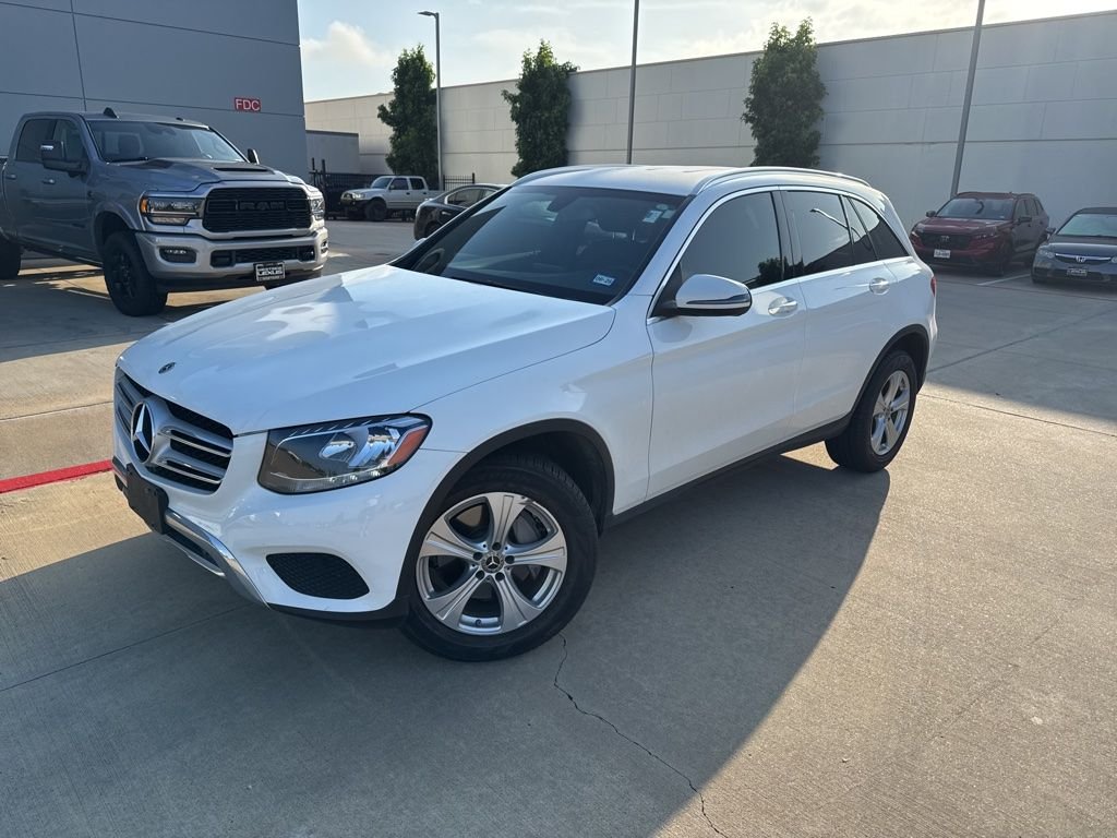 2018 Mercedes-Benz GLC GLC300's photo