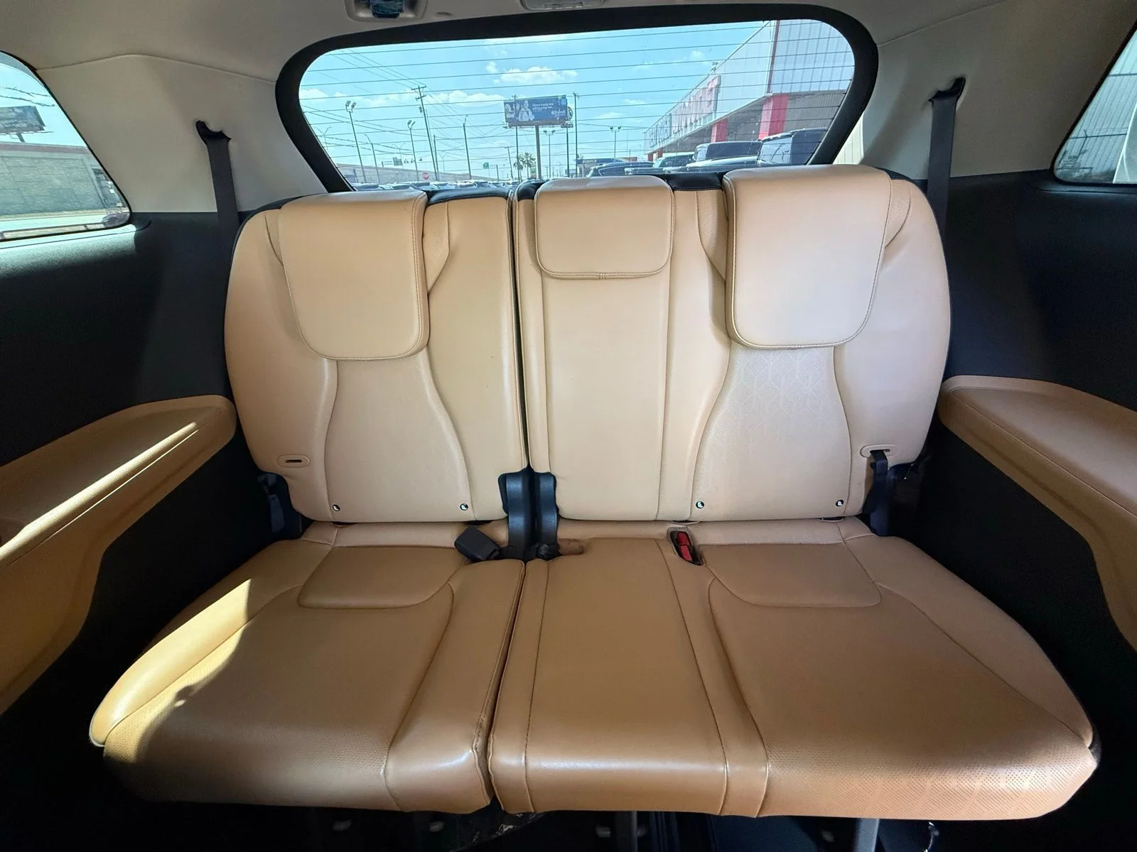 2022 Kia Carnival EX - Photo 14