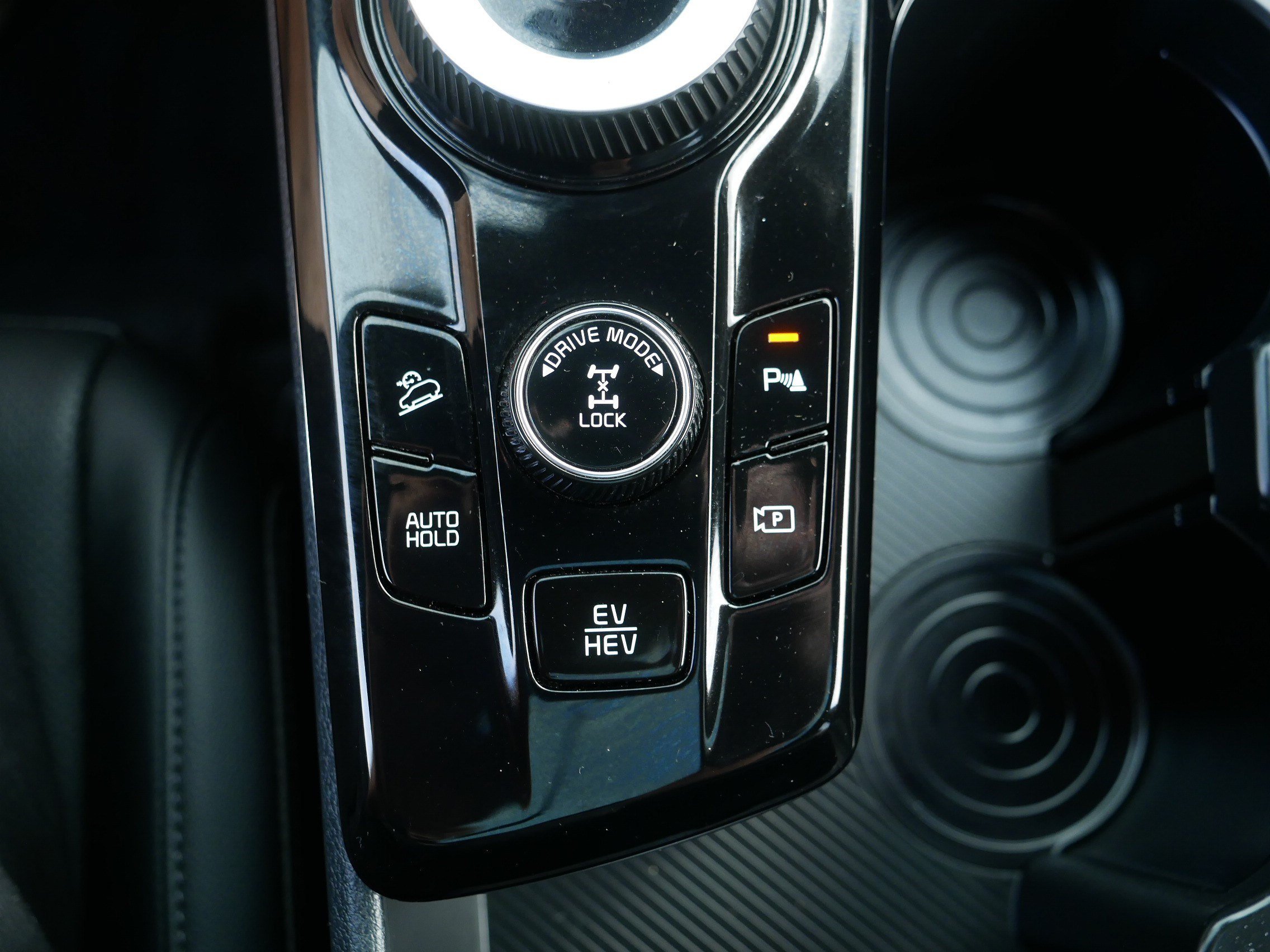 Used 2024 Vesta Blue Kia X-Line image 32