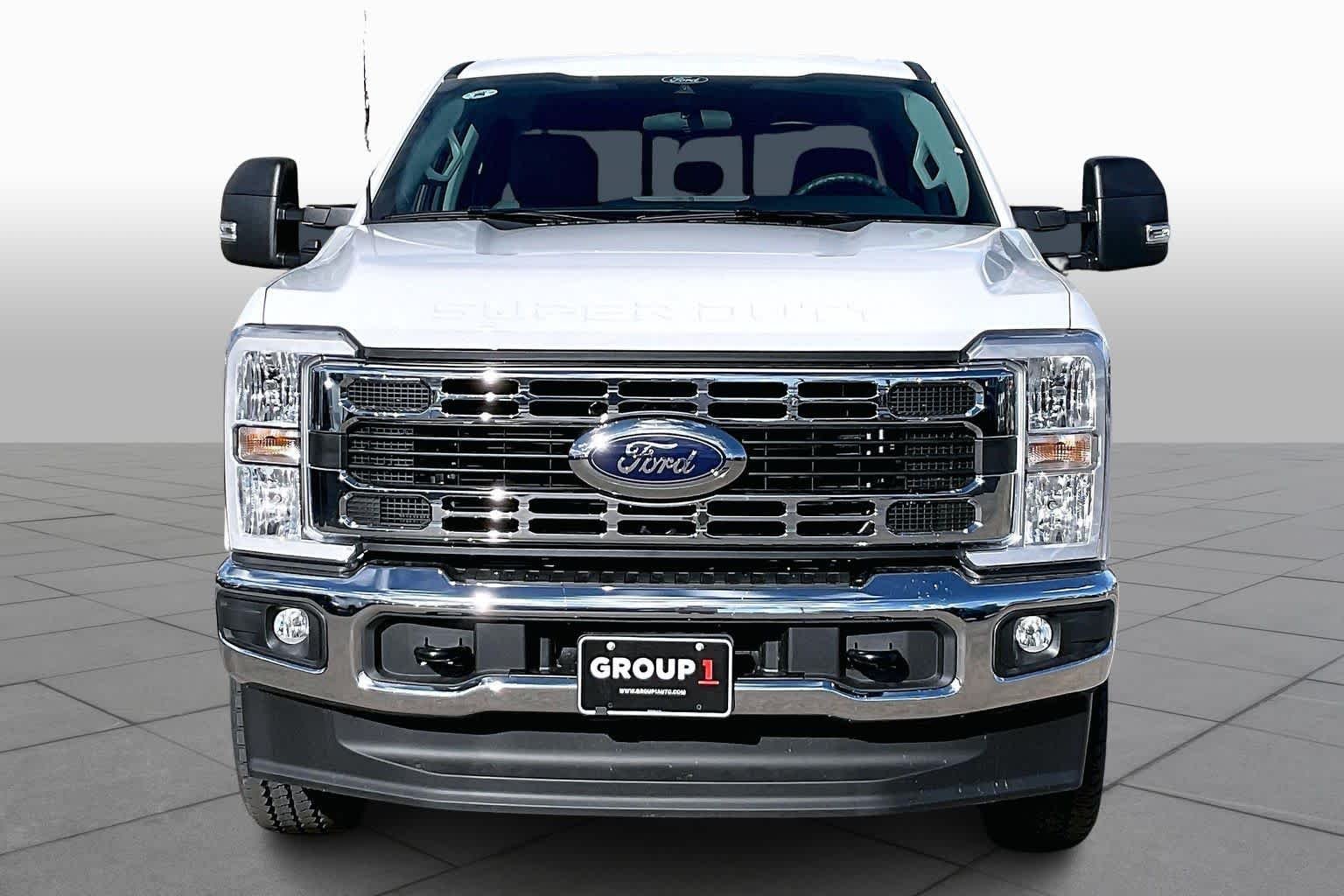 New 2026 Z1/OXFORD WHITE Ford XLT image 3