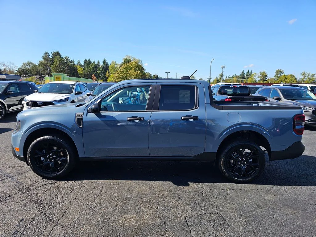 New 2025 Azure Gray Metallic Tri-Coat Ford XLT image 4