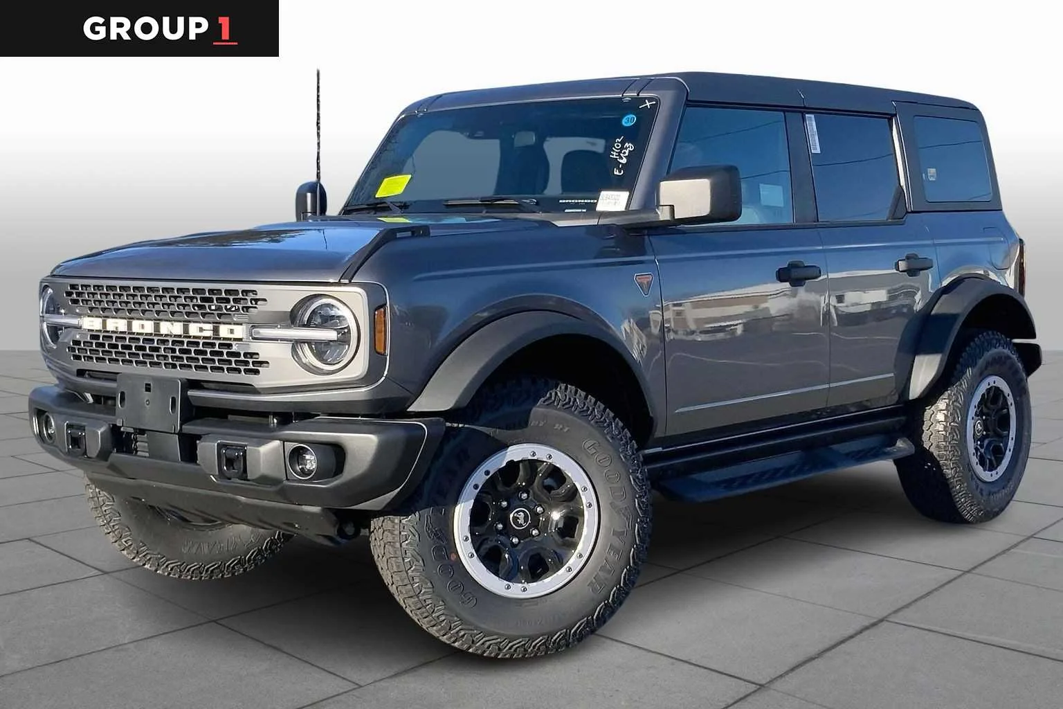 2025 Ford Bronco Badlands 4x4's photo