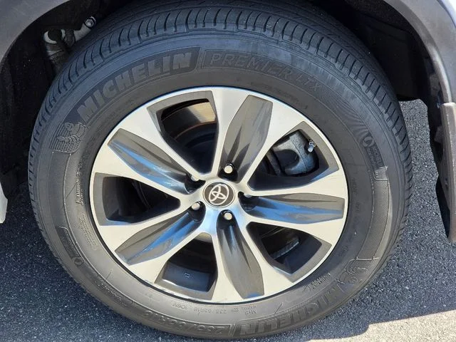 Used 2023 Beige Toyota XLE image 15