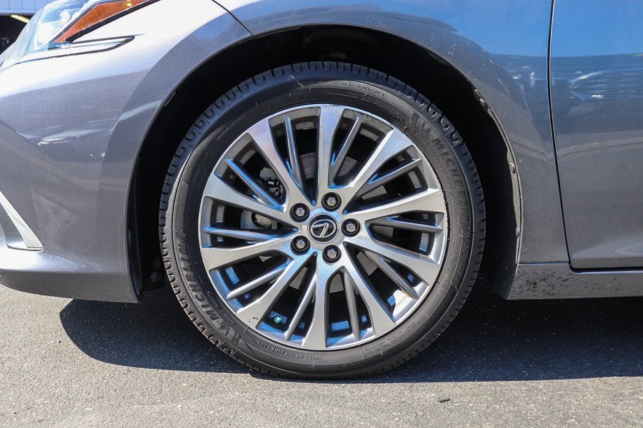 Used 2019 Gray Lexus 350 image 12