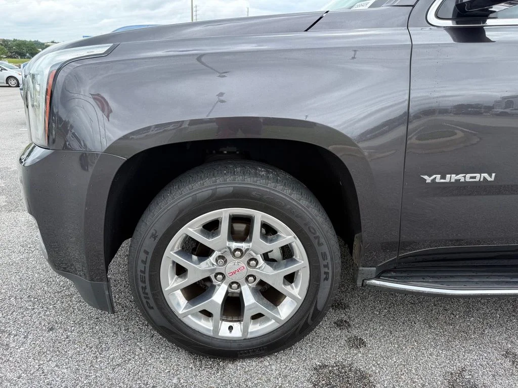 Used 2017 Silver GMC SLE image 24