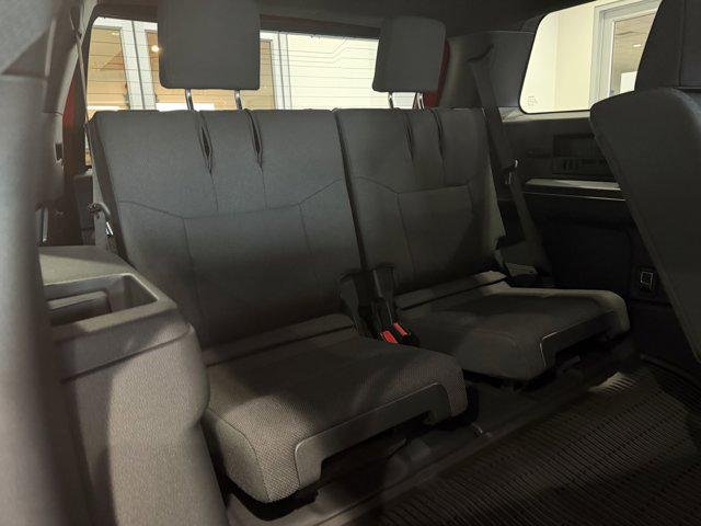 2025 Toyota 4Runner SR5 - Photo 34