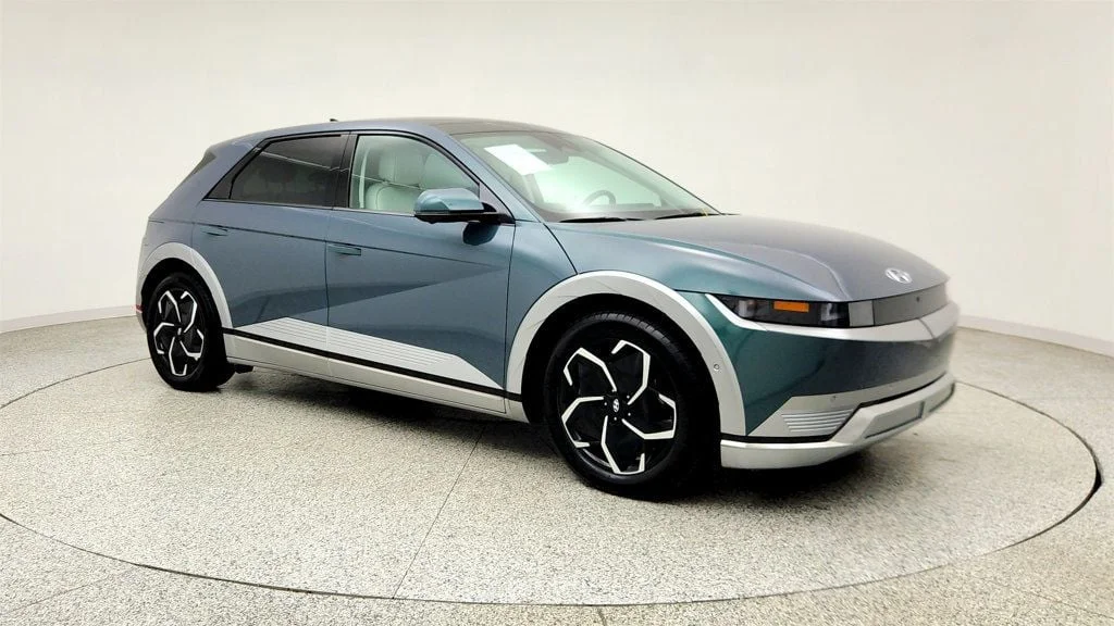 Used 2024 Digital Teal Hyundai Limited AWD image 3