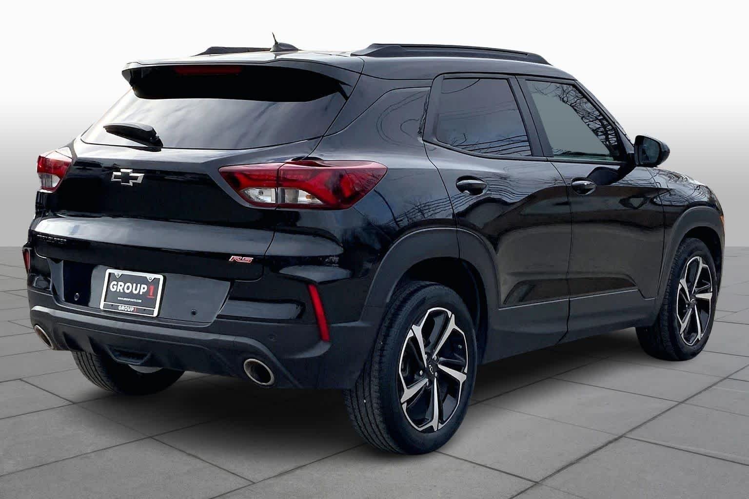 Used 2021 Mosaic Black Metallic Chevrolet RS image 13