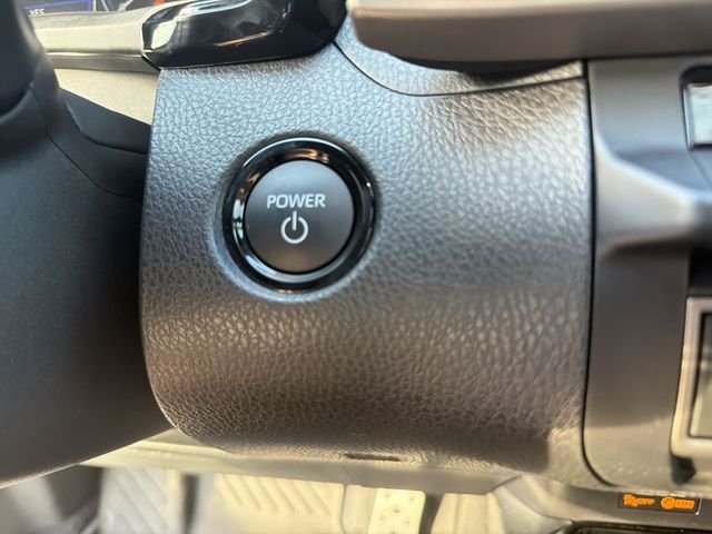 2025 Toyota Camry XSE - Photo 15