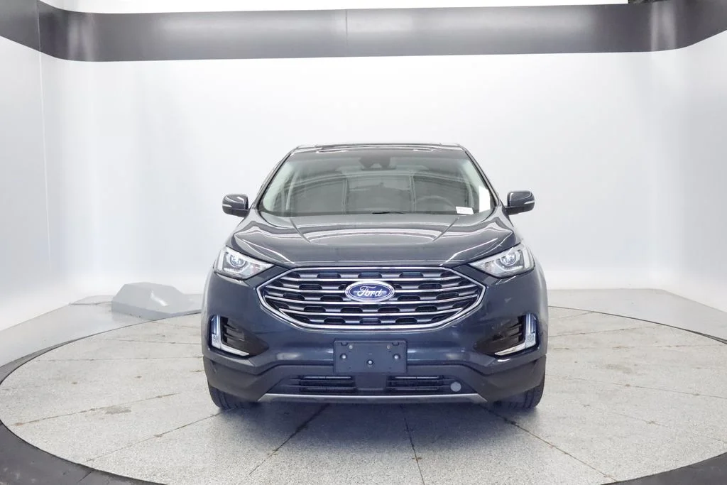 Used 2019 Green Ford SEL image 8