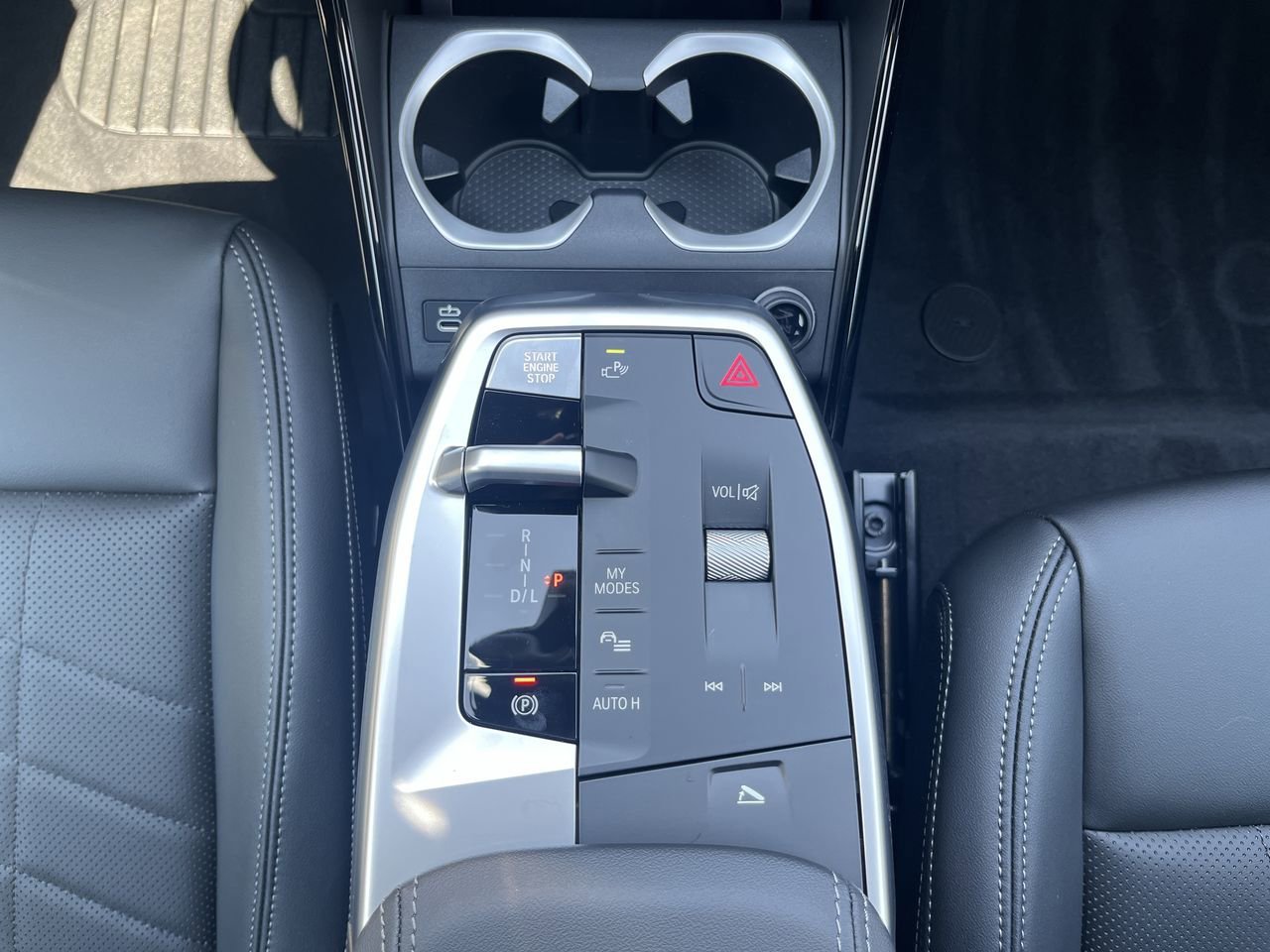 2025 BMW X1 28i - Photo 27