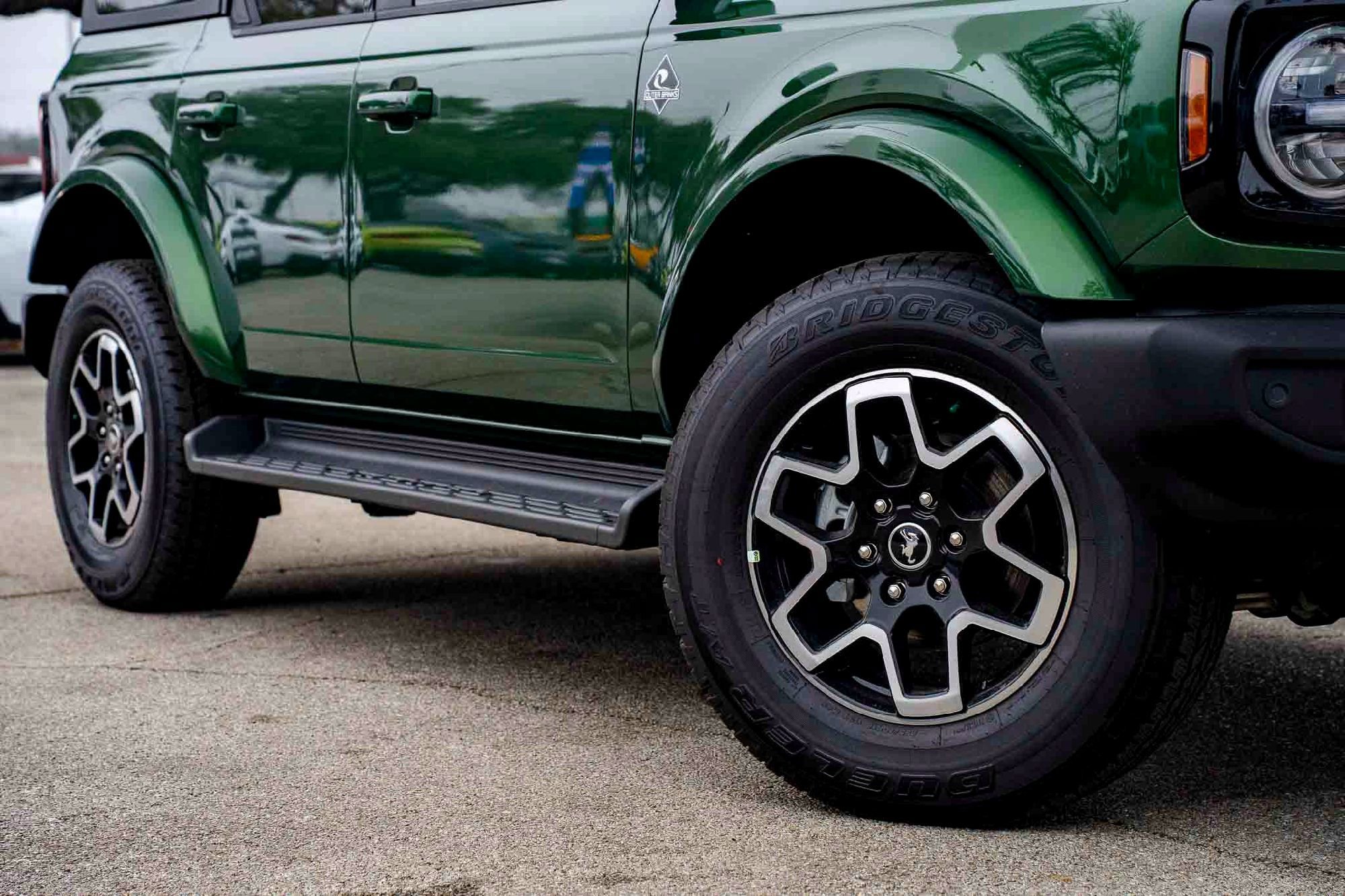 New 2025 Eruption Green Metallic Ford Outer Banks image 2