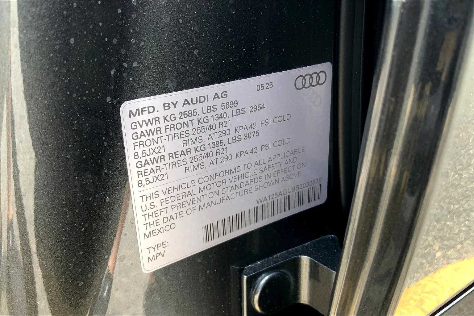 Used 2025 Daytona Gray Pearl Effect Audi Premium Plus image 18