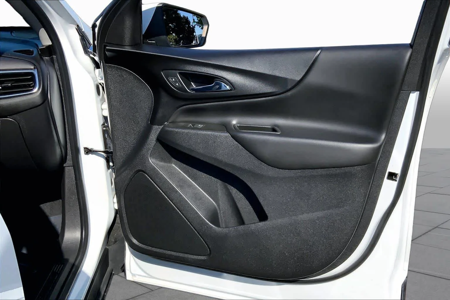 Used 2021 Summit White Chevrolet LT image 23