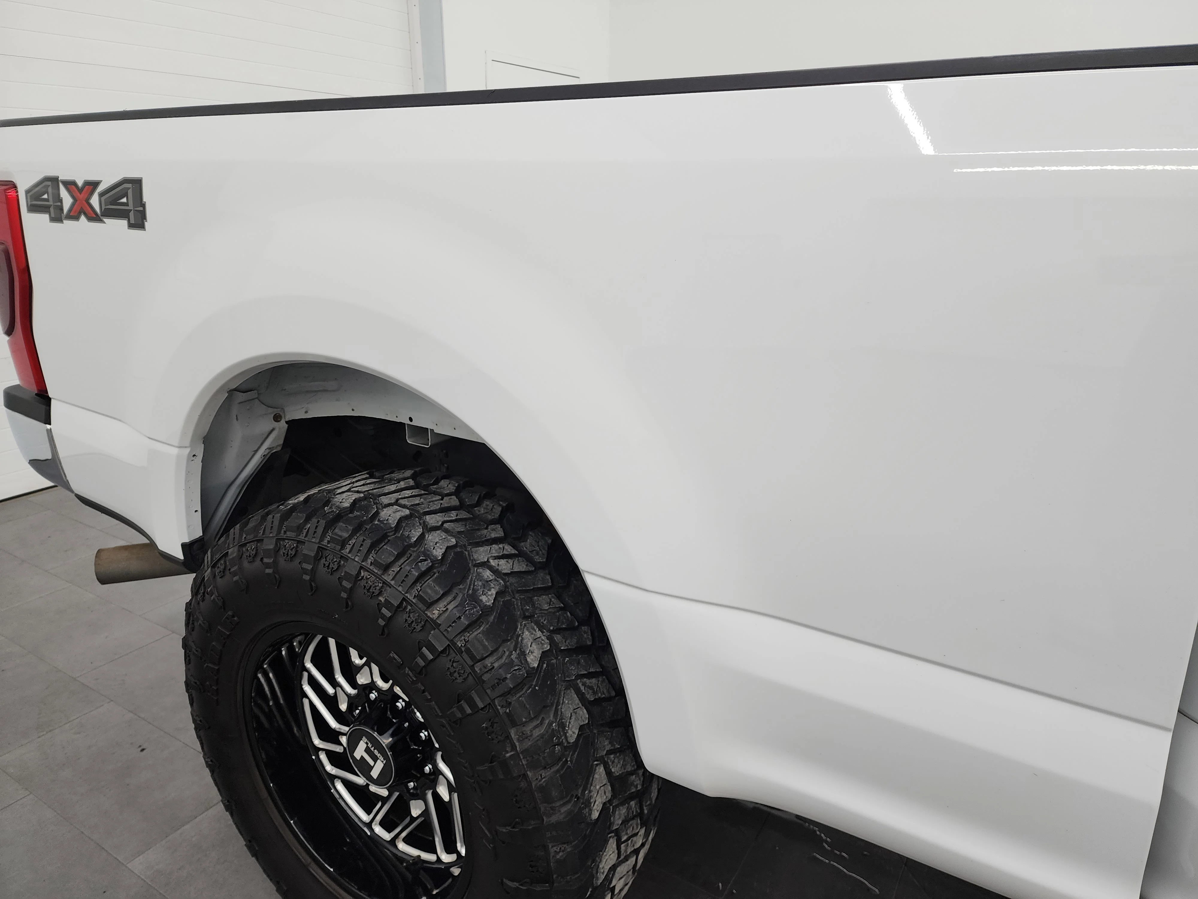 Used 2022 Oxford White Ford XLT image 26