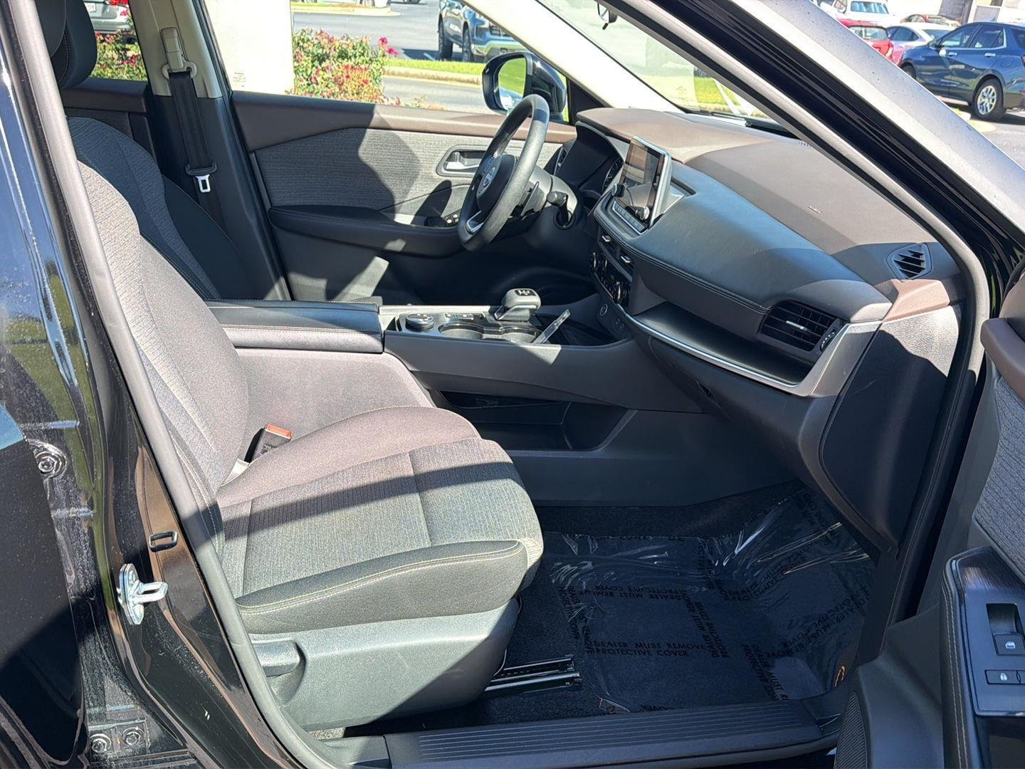 Used 2023 Super Black Nissan SV image 13