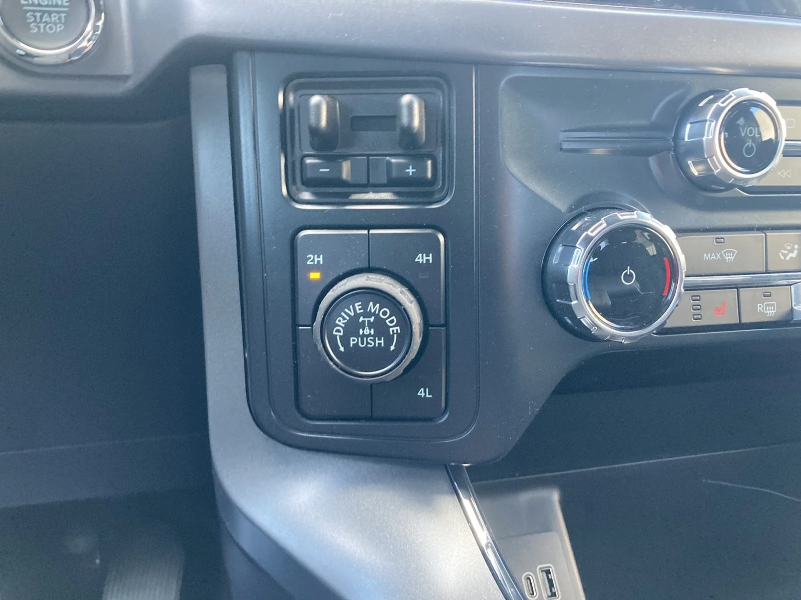 New 2026 Oxford White Ford XLT image 20