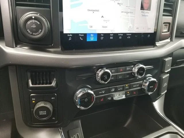 New 2026 Oxford White Ford XLT image 24
