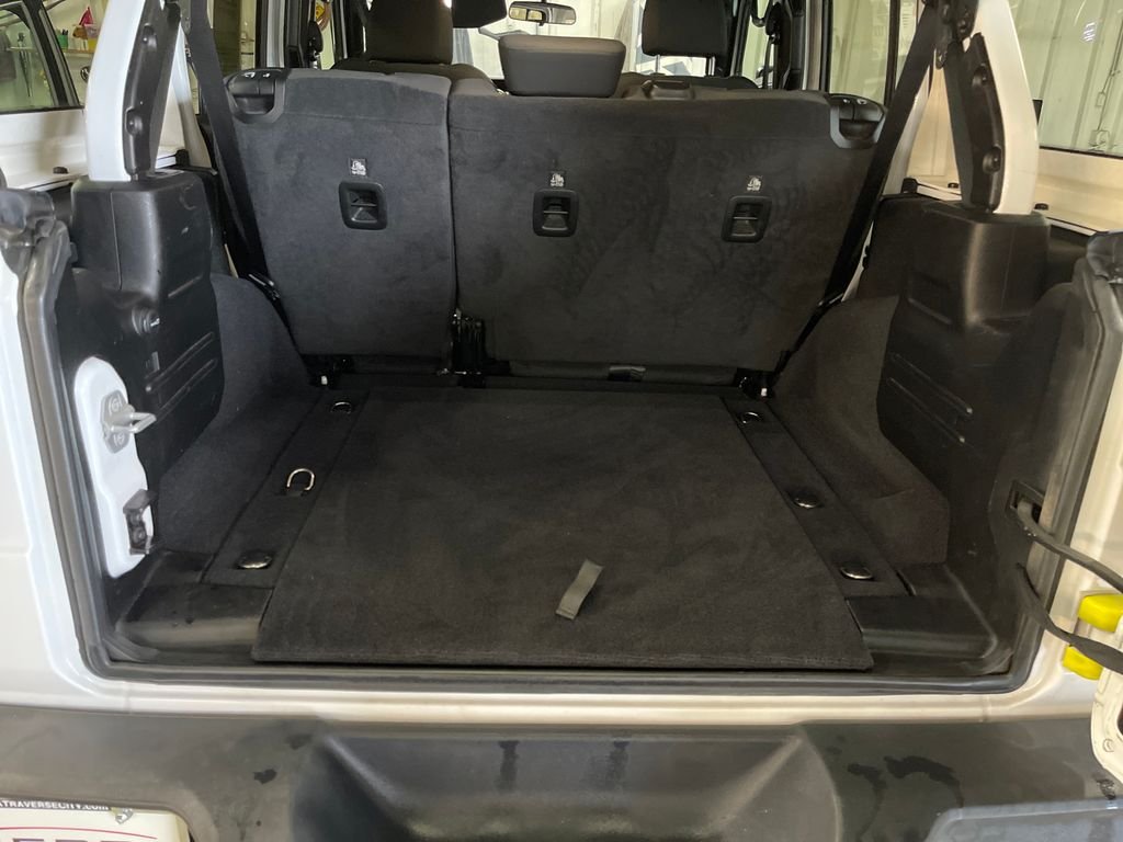 Used 2020 White Jeep Unlimited Sport S image 14