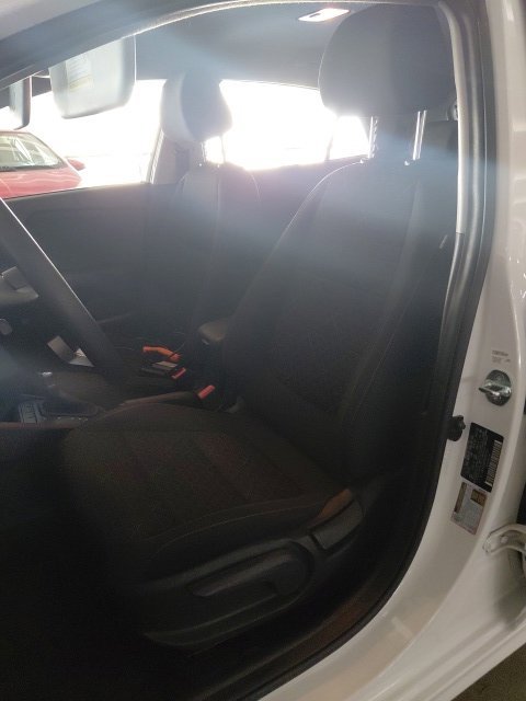 Used 2022 White Kia S image 7