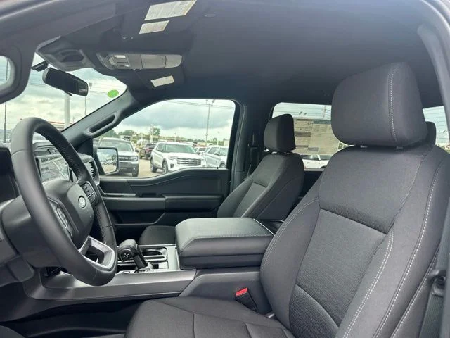 New 2026 Agate Black Metallic Ford XLT image 31