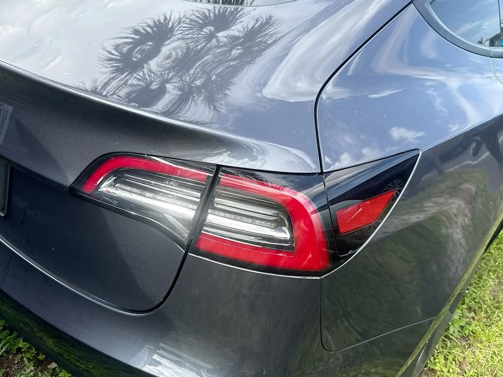 Used 2023  Tesla Base image 6