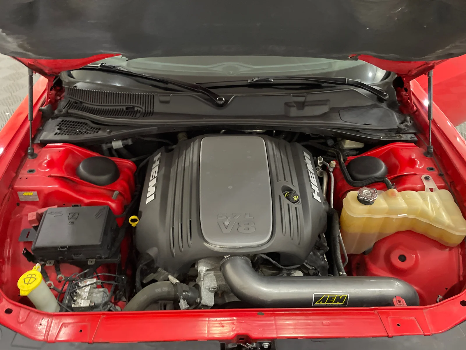 Used 2016 Torred Clearcoat Dodge R/T image 27