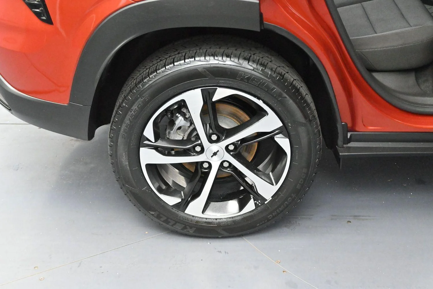 Used 2024 Cayenne Orange Metallic Chevrolet 1RS image 33