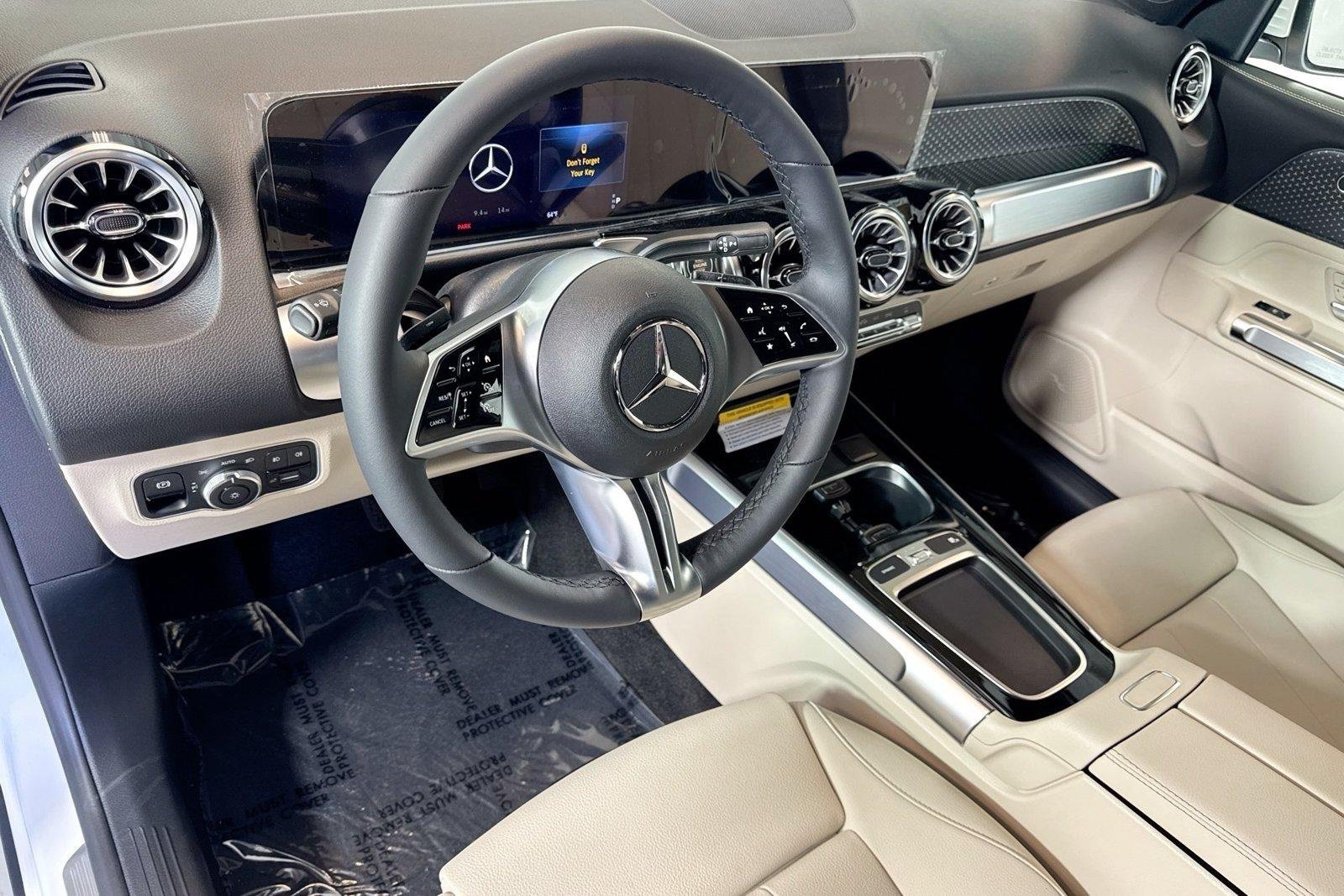 New 2026 Polar White Mercedes-Benz GLB 250 image 9