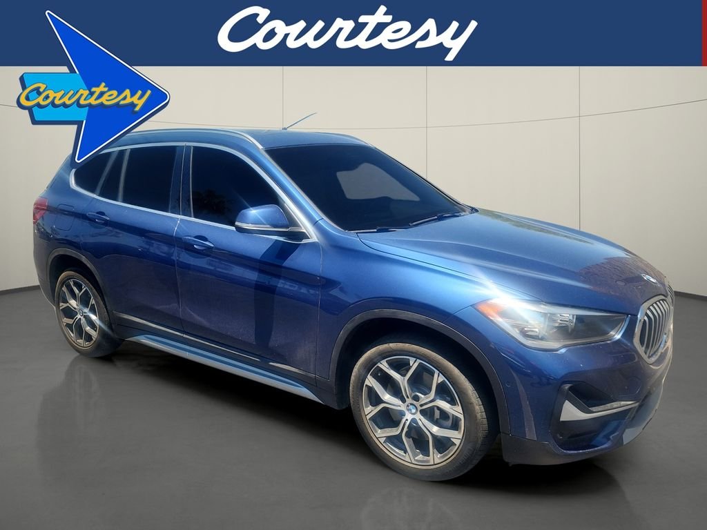 Used 2021 Blue BMW sDrive28i image 1