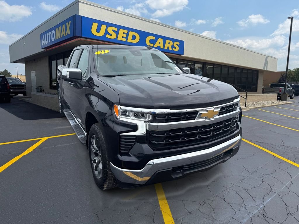 Used 2023 Dark Ash Metallic Chevrolet LT image 4