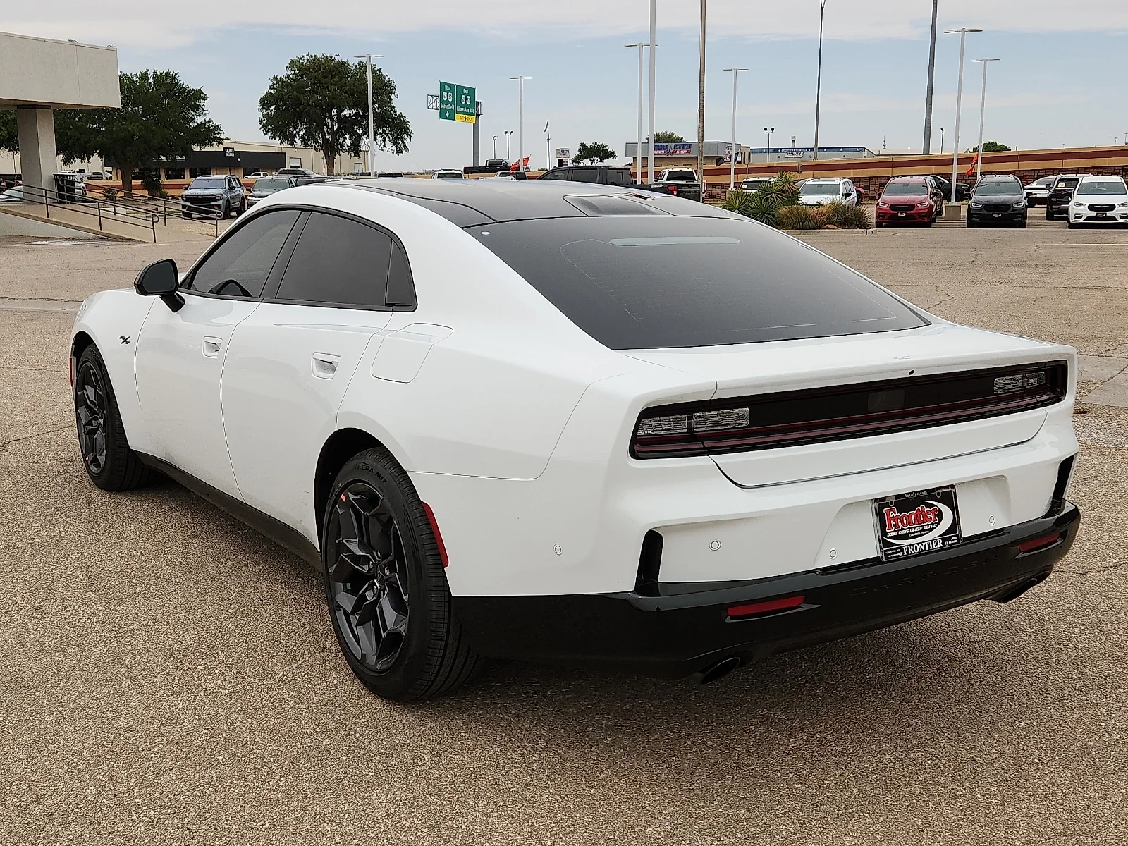 New 2026 White Knuckle  Paint Dodge R/T 4-DOOR AWD image 3