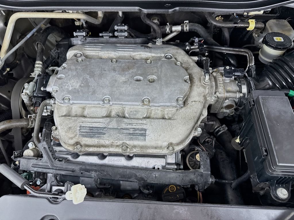 Used 2013 Silver Honda EX-L image 40
