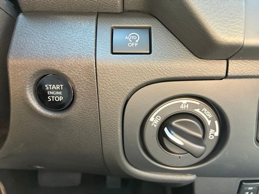 New 2026 Glacier White Nissan Crew Cab SV image 21