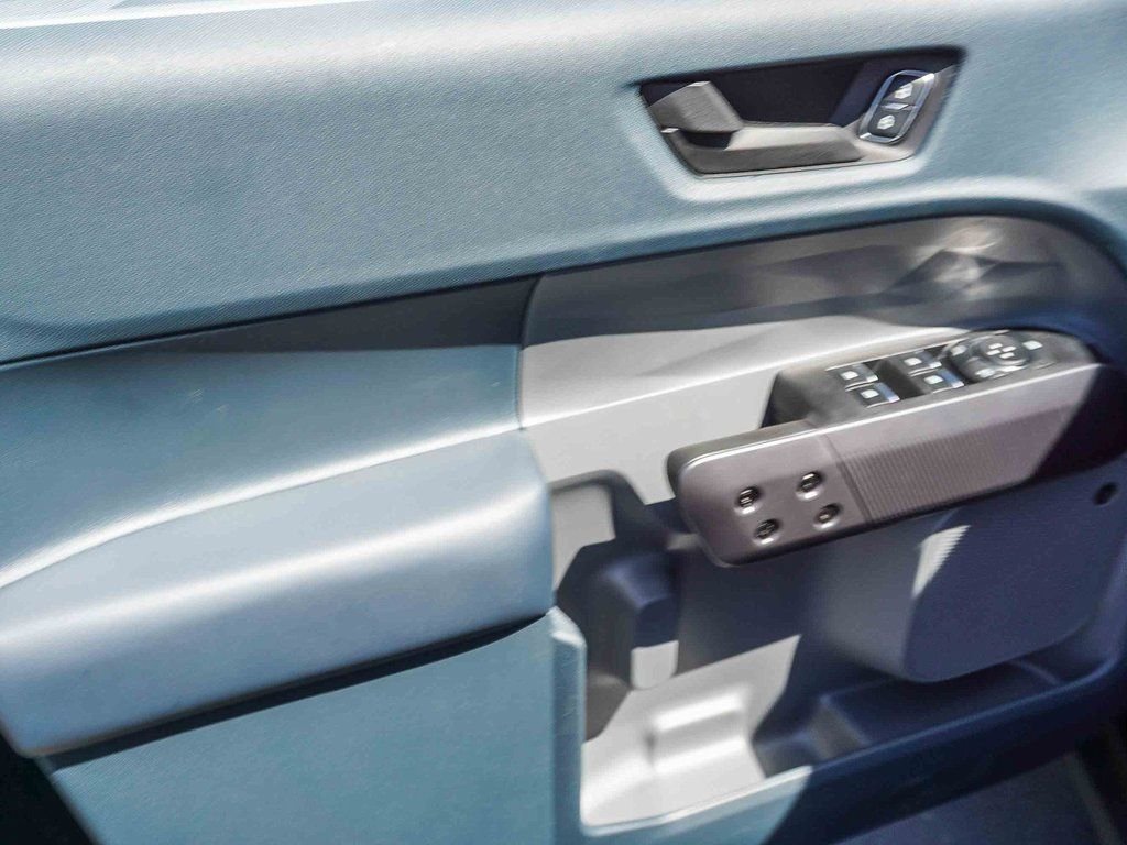 New 2025 Shadow Black Ford Lariat image 18