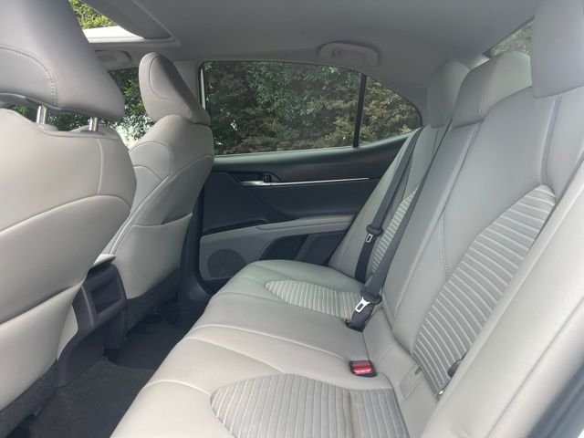 Used 2020 White Toyota SE image 12