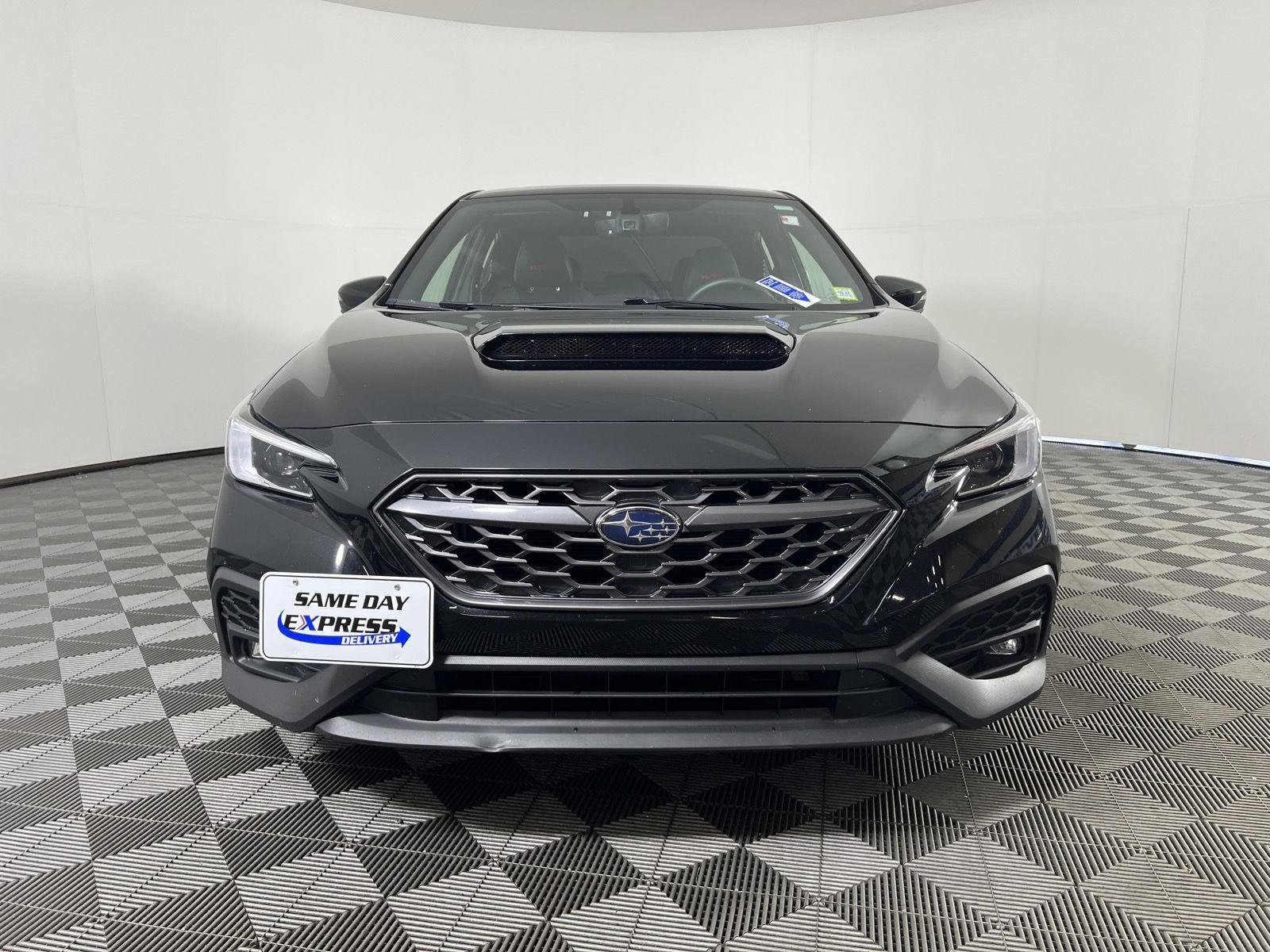 Used 2023 Crystal Black Silica Subaru Limited image 29