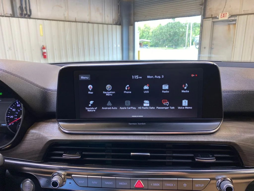 Used 2021 White Kia SX image 41