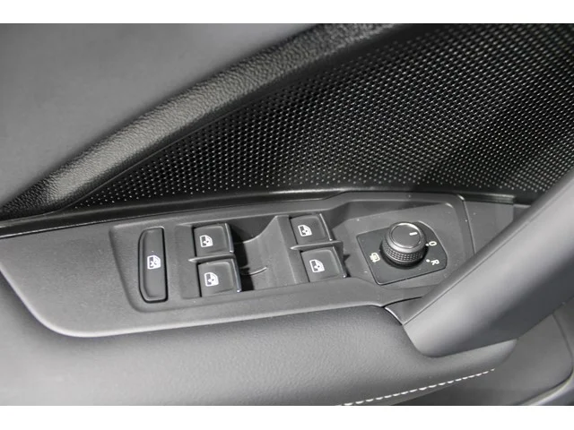 New 2026 Deep Black Pearl Volkswagen 2.0T SE image 7
