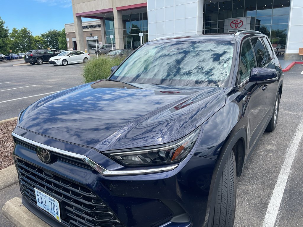 Used 2025 Blueprint Toyota XLE image 2