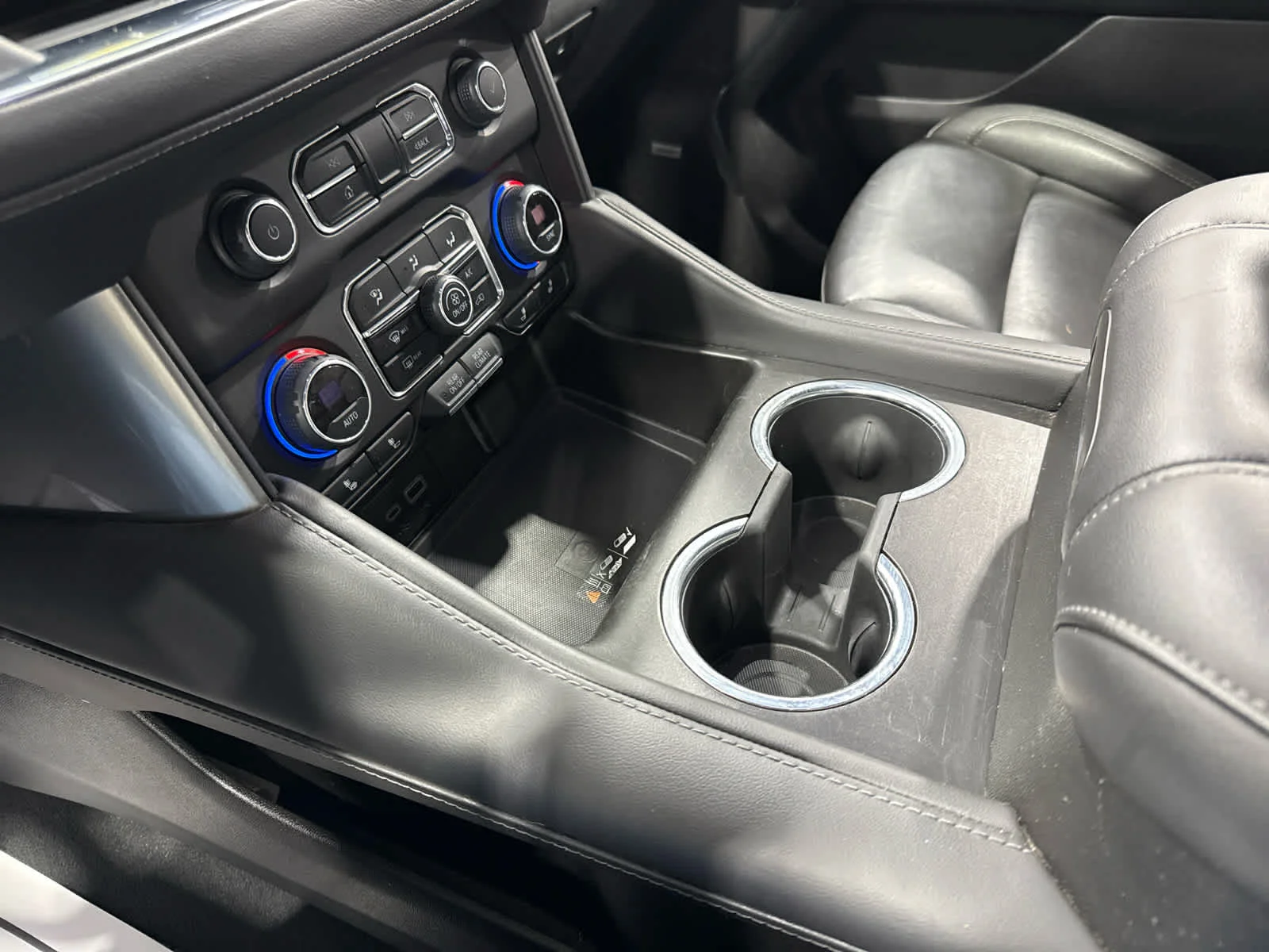 Used 2024 Summit White Chevrolet LT image 20