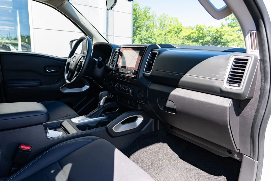 Used 2023 White Nissan SV image 30